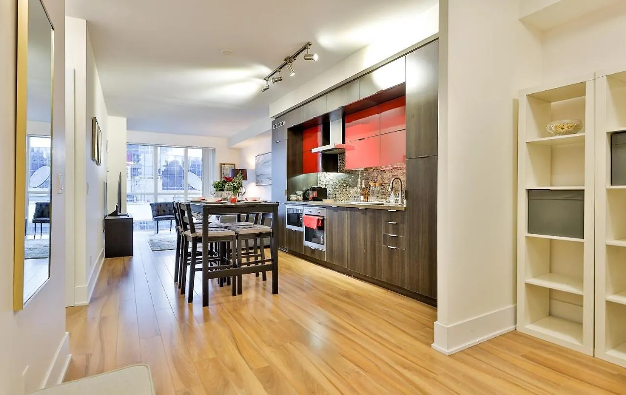 Luxury Condo Prime Location Toronto 0*,