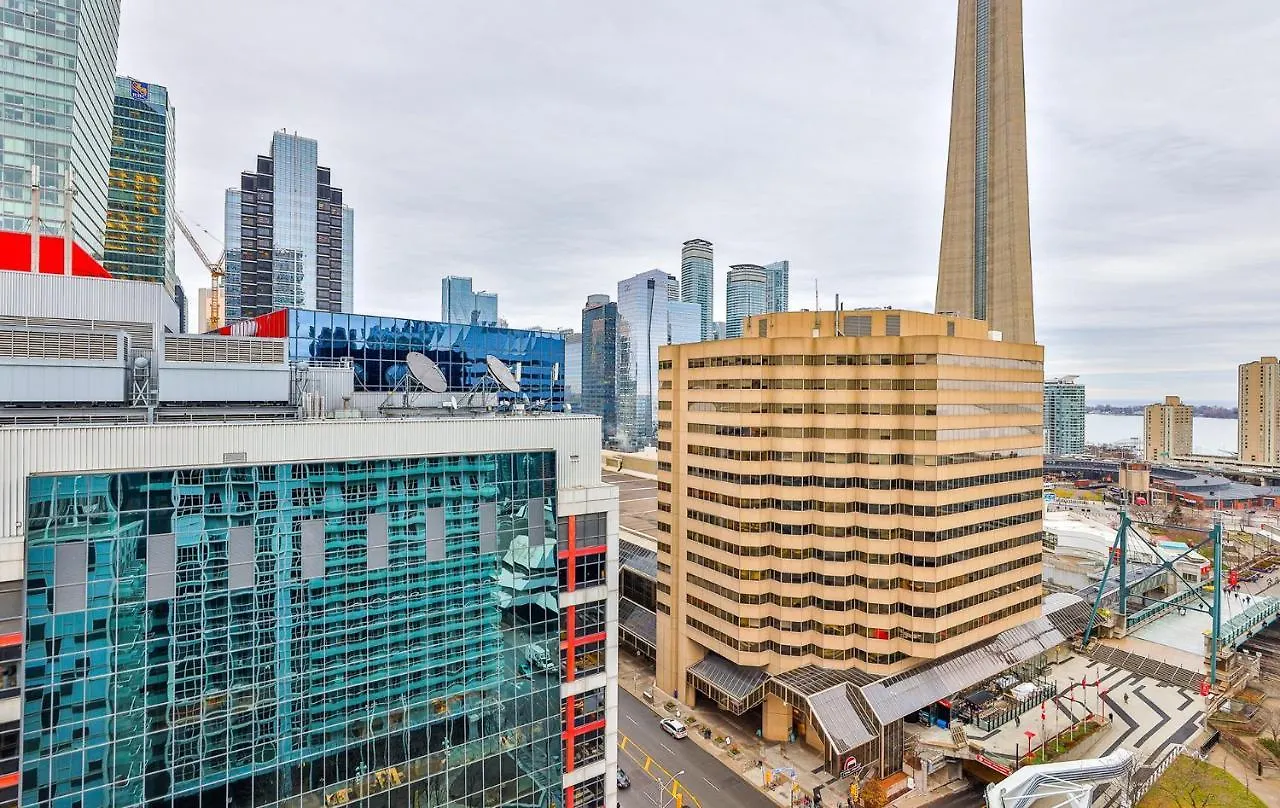 Luxury Condo Prime Location Toronto
